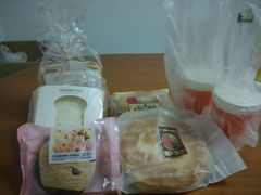 -华荣西饼屋(永护店)