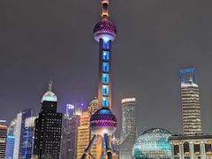 -黄浦江游览十六铺3号码头网红自助餐