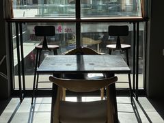靠窗位-咪咕咖啡(北京西单店)
