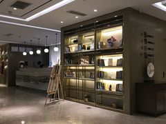 -杭州西湖湖滨银泰亚朵酒店