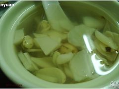 马蹄莲子绿豆百合没冻的，也不错，冰糖口-信行丰炖品皇店(光孝路店)