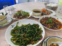 剁椒藤菜-洪霞餐馆