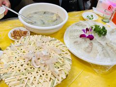 -官塘陈记鱼生·潮汕砂锅粥·牛肉火锅(潮枫路总店)