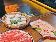 -贵厨酸汤牛肉(花果园国际中心店)