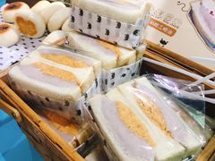 -沁屋面包店(人民东路店)