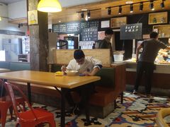 大堂-叁个大叔的面隔壁烧烤(崇和路店)