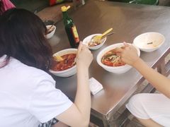 -官渡李记小锅米线(新亚洲体育城百合园东北)