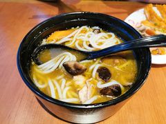 香菇炖鸡米线-老妈米线(港龙店)