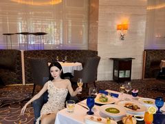 -AZUR聚(香格里拉饭店)