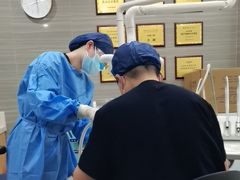 -上海仁爱医院口腔科 · 种植