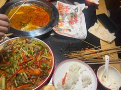 -谭公鱼头·鲜鱼火锅·小龙虾·江湖菜(秀沿路店)