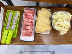 -老何家后安粉·糟粕醋海鲜火锅(三亚湾椰梦长廊店)