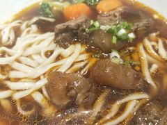 金牌红烧半筋半肉-康师傅私房牛肉面(马泉营奥莱店)