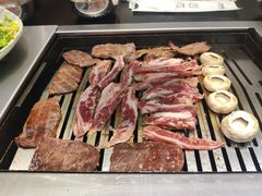 -臻牛烤肉