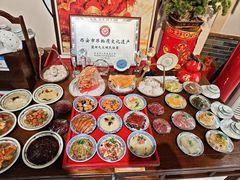 -蓝田九大碗民俗食府(蓝田店)