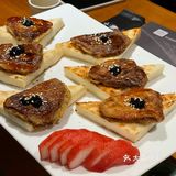 同事生日选择来这家日料餐厅，我们坐了包间，私密性很好