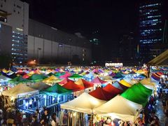 -席娜卡琳火车铁道夜市