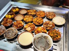 -董哥山城碗碗香(美专校街店)