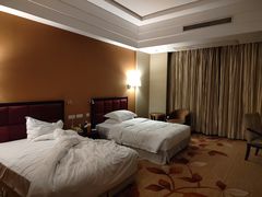 -江门新会碧桂园凤悦凤凰酒店(万达广场店)