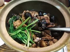 招牌必点-田螺鸡煲-食爺炭炉鸡煲·烧烤