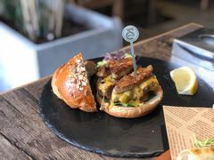 -HIGH FIVE哈福手工汉堡(桂林路店)