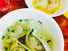 纯鲜肉虾仁大馄饨-潘国仙耳光馄饨(黄家阙路店)