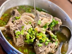 -席娜卡琳火车铁道夜市