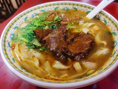 半筋半肉刀削面-金杨拉面王小吃面馆·牛三宝面·红烧牛肉粉