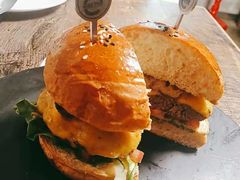 -HIGH FIVE哈福手工汉堡(桂林路店)