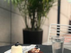 -UNI UNI(环亚凯瑟琳店)