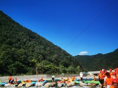-秦岭峡谷漂流景区