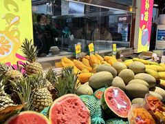 -三亚火车头万人海鲜广场