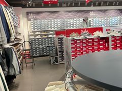 -New Balance(王府井奥莱·香江小镇店)