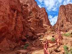 -天山神秘大峡谷