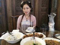 -缘来聚·徽菜名店(黄山宏村店)