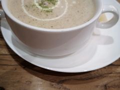 奶油蔬菜鲜菌汤-威克特披萨汉堡