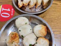 -黄阿姨锅贴大王(万航渡路店)