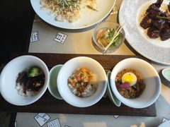 三口饭-穹六人间 people 6(岳阳路店)