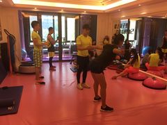 -思迈威健身(积玉桥万达店)