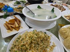 -鹏城人家海鲜酒家·23年老字号(较场尾店)