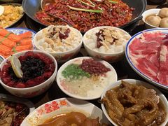 -萍姐火锅·公路夜市(武汉首店)