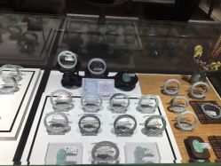 -北京七彩云南翡翠珠宝旗舰店(月坛店)