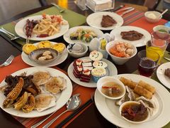 -岷山饭店-芝芝自助餐厅