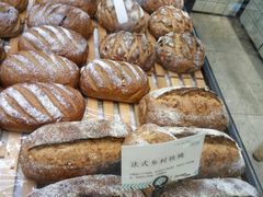 红糖坚果-Dough&Joe团憩(瑞虹天地月亮湾店)