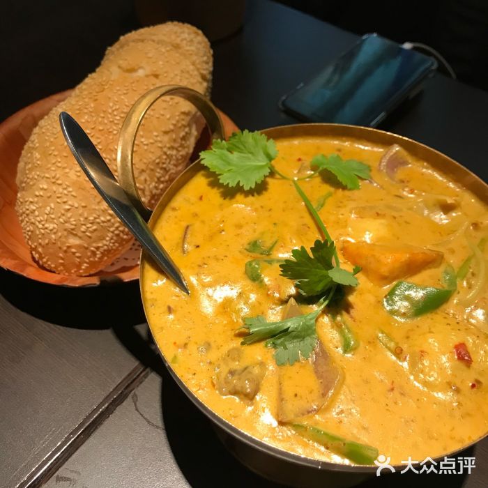 大头虾越式风味餐厅(光明广场店)越式咖喱牛腩煲图片