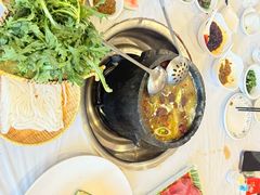 -鲁朗纳麦石锅鸡庄园