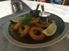 鲜辣啤酒炸鱿鱼圈-The Rug Cafe(王府中环店)