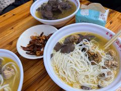 -文山荷鲜居(翠湖店)