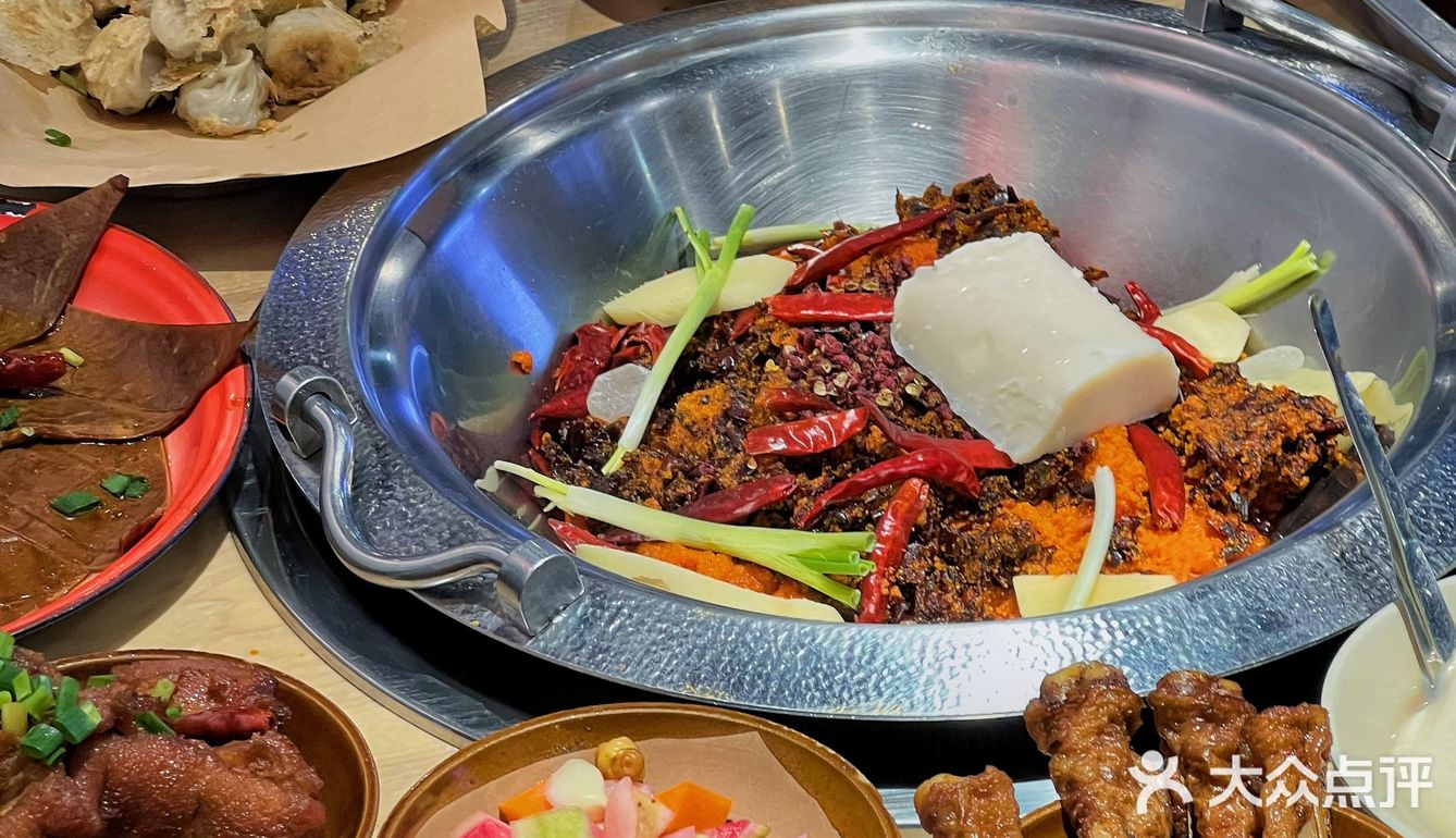 蜀教主 单程2小时都拦不住我下班去吃这口