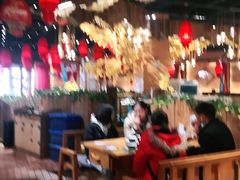 -老滇山寨•云南特色菜•地方菜•民族风情歌舞表演(金碧店)